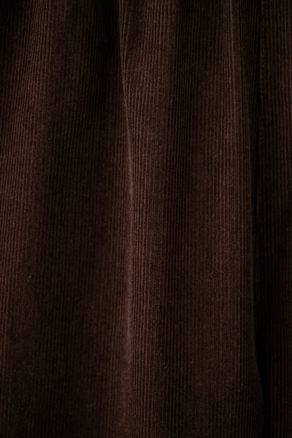 ::color=ブラウン