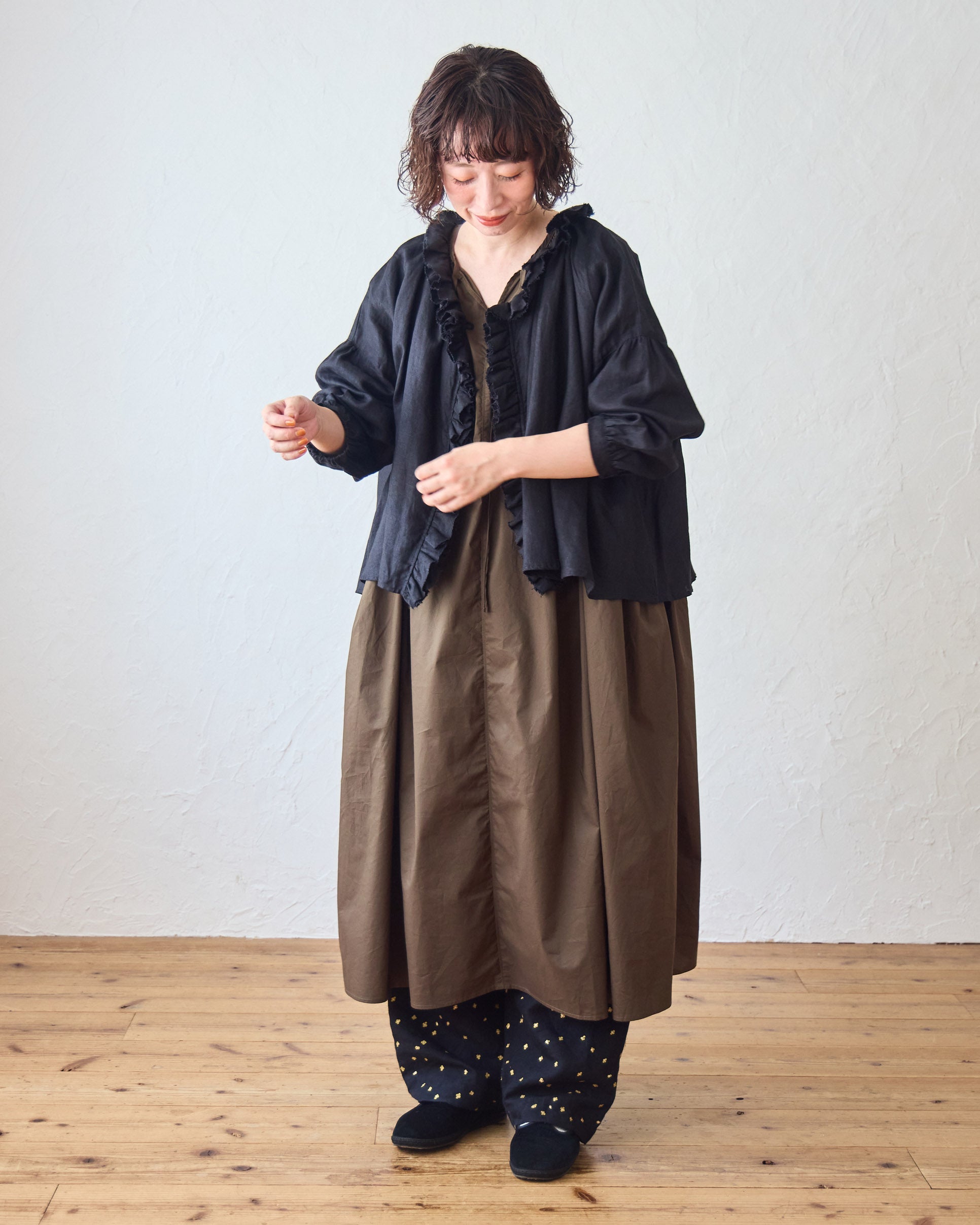 いぶとかい TUTIE. tomomiリネンエアーウォッシュフリルブラウス tomomiさんコラボ】リネンエアーウォッシュフリルブラウス – TUTIE.no:wa